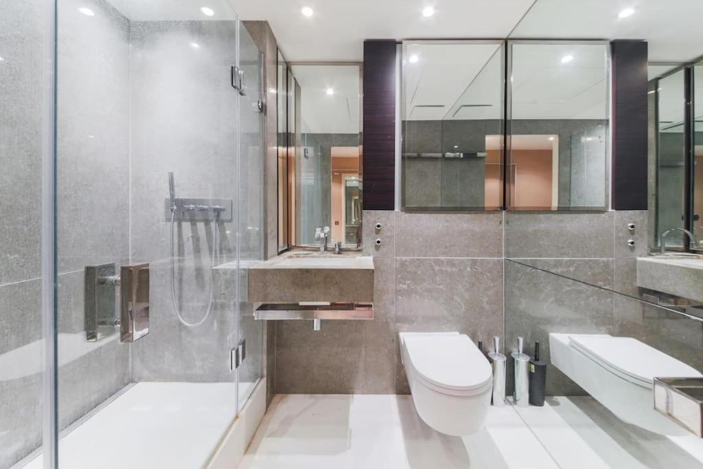 Skyview Waterside City Luxury Apartment London Kültér fotó